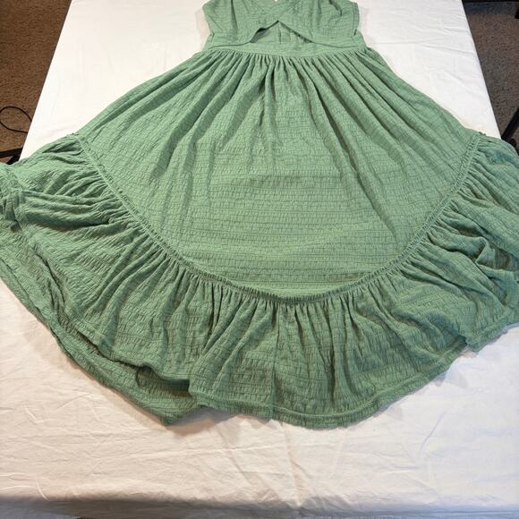 Free People Beach sage green keyhole dress with button back. Size XS - Picture 9 of 9